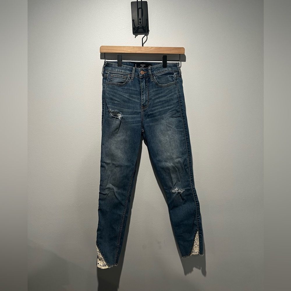 Hollister Crop High Rise Denim Jean with Eyelet Ankle 3/26
